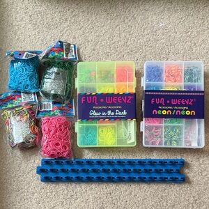Rainbow Loom Fun Weevz Glow in the Dark and Neon Loom Bands Set